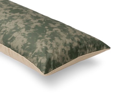 Mrs.Me home couture - cushion Foliage Green detail3